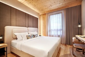 1 bedroom, in-room safe, desk, laptop workspace