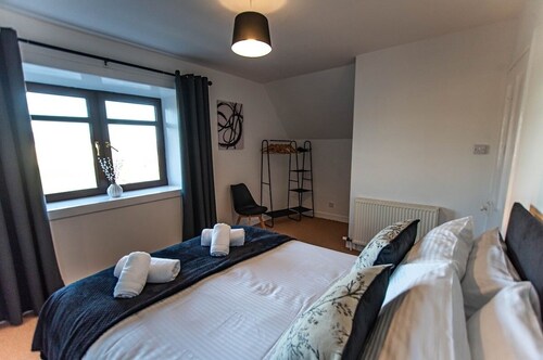 Seaside Escape: Charming 2- Bed in Thurso