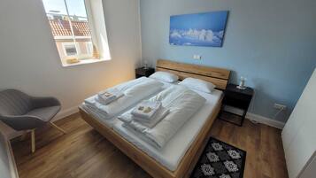 3 bedrooms, iron/ironing board, travel crib, free WiFi