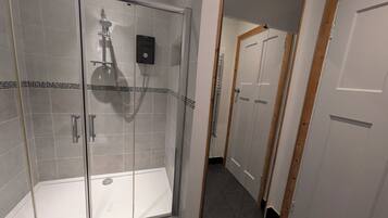 House | Bathroom | Shower, hair dryer, towels