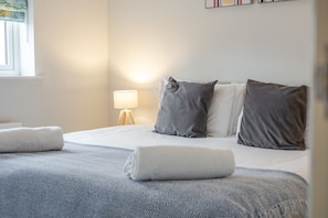 4 habitaciones, tabla de planchar con plancha y wifi gratis