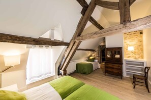 8 Schlafzimmer, Reisekinderbett, WLAN, Bettwäsche