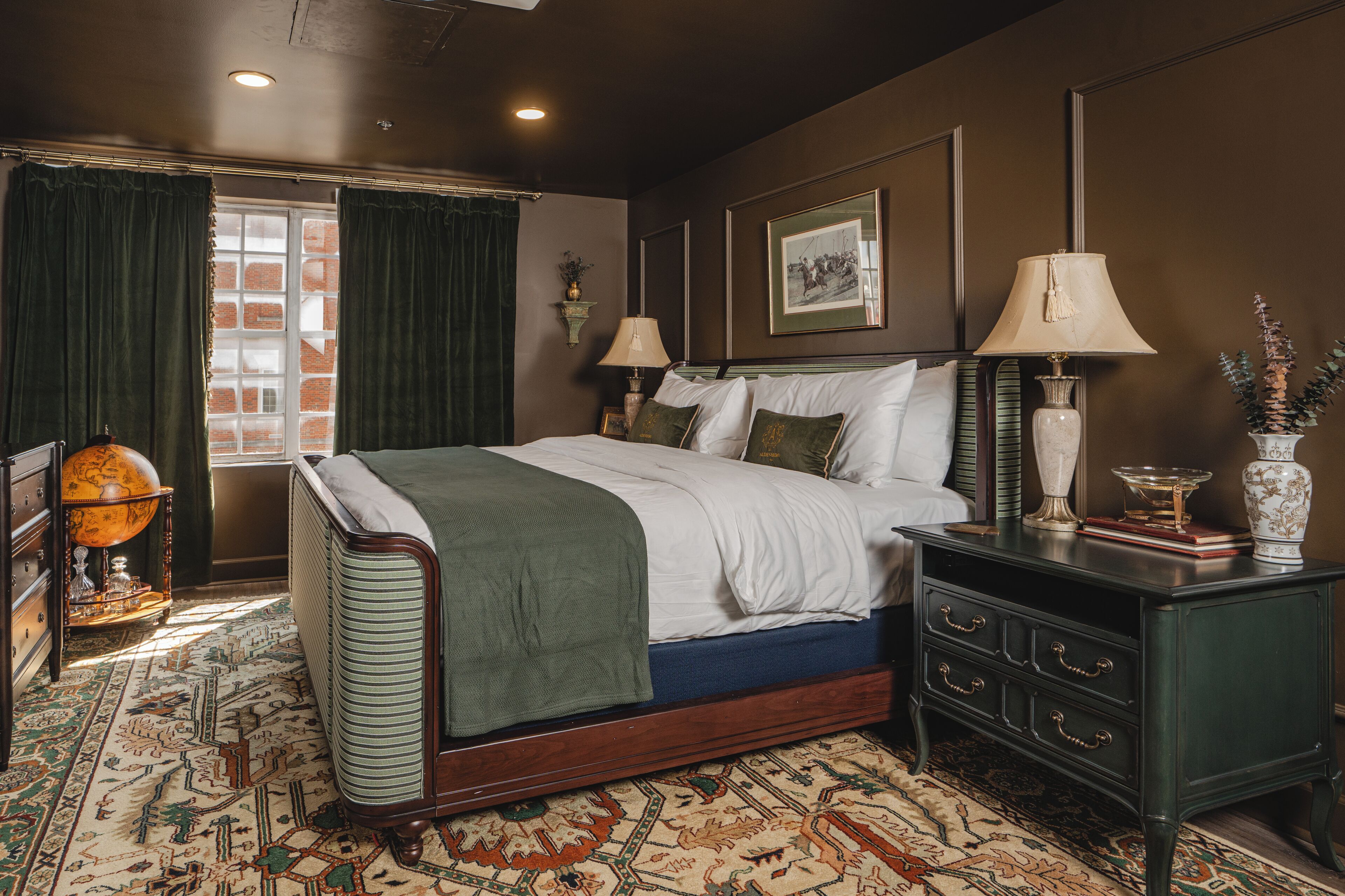 Enkeltrom – standard | Blendingsgardiner, strykejern/-brett, wi-fi (inkludert) og sengetøy