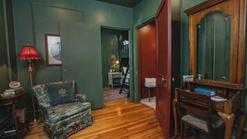 Standard Single Room | Blackout drapes, iron/ironing board, free WiFi, bed sheets