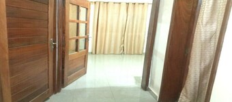 Charming bed & breakfast in fabulous Keur Massar with WiFi