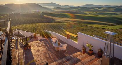 Boutique B&B Casa La Calera 15+/ Caminito del Rey-15 min/Ronda-25 min/Town-5 min