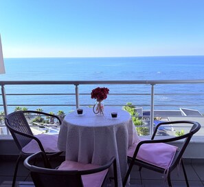 Outdoor dining - Home Sweet Home by the Sea 060 (Durres)