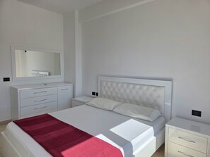 1 bedroom, iron/ironing board, free WiFi, bed sheets - Brisa del Mar Beachfront Apartment 116 (Durres)