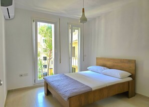 1 bedroom, iron/ironing board, free WiFi, bed sheets - Bright Beachside 1-Bedroom Apartment (Durres)