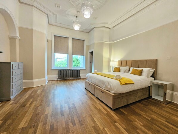 豪華公寓 | 高級寢具、熨斗/熨衣板、床單