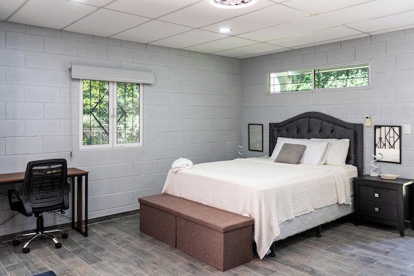 1 bedroom, desk, iron/ironing board, WiFi