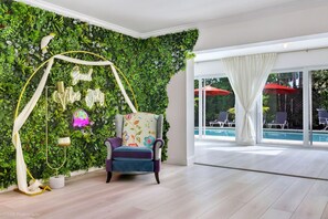 Interior - Tropical 3BR Escape w/ Pool, 7 Min Drive to Beach (Hollywood)