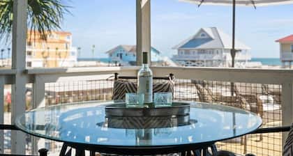 Gulf Views, Beach Access,Private Pool, Volleyball!