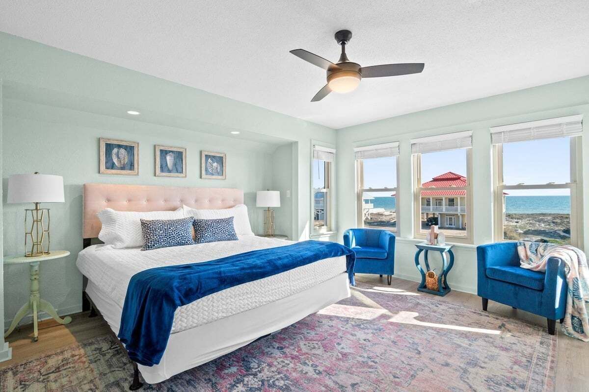 4 bedrooms, free WiFi, bed sheets