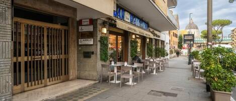 Restauration en plein air