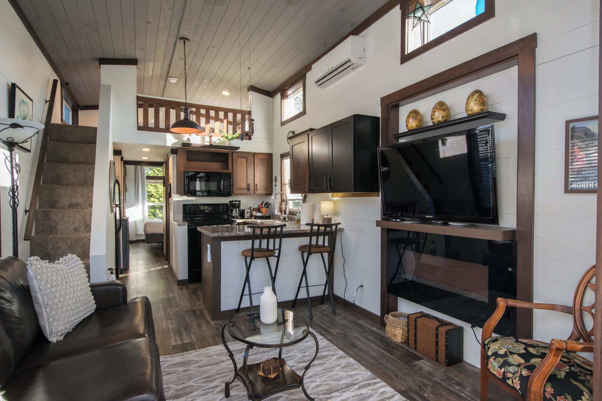 TV, fireplace, offices