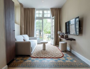 Chambre Exécutive | Coffres-forts dans les chambres, bureau, rideaux occultants