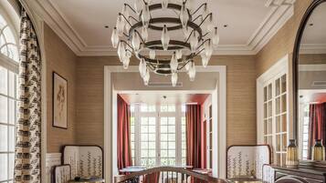 Se ofrece un desayuno continental (15 EUR por persona)