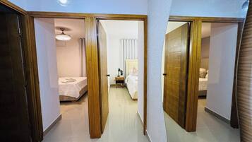 2 bedrooms, iron/ironing board, WiFi