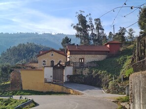 Exterior - Cozy studio with pool view (Friumes)