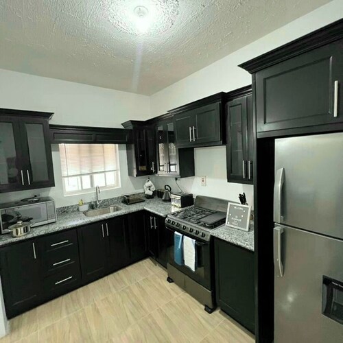 Entire (1 bedroom) townhouse in May Pen, Jamaica