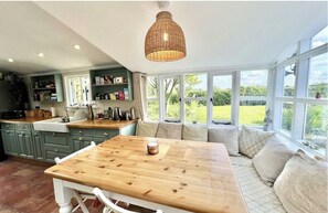 Interior - Chelmsford Cottage Free Parking (Great Waltham)