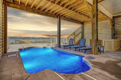 Lux 6BR, Lagoon Front, Private Heated Pool, Gulf Views, Boat Dock, Walk To Beach