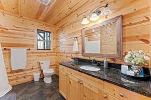 Asciugacapelli, asciugamani, sapone, carta igienica