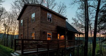 Mnt. View Cabin Near River w/ Hot Tub + Fire Pit