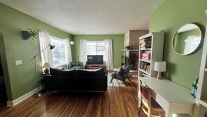 Unclassified image, 5 of 21, button - Lingonberry Cottage is a secluded retreat in downtown CDA, Idaho. (Coeur d'Alene)