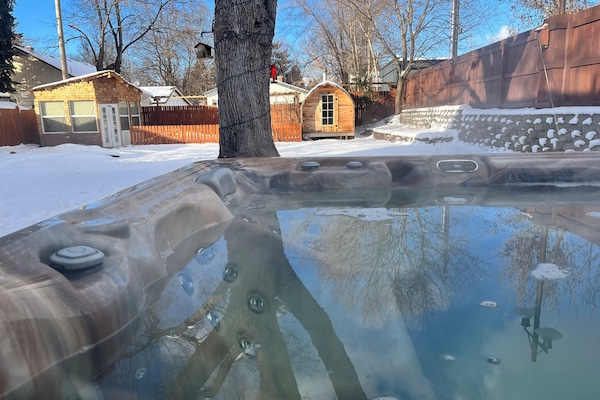 Bain à remous extérieur