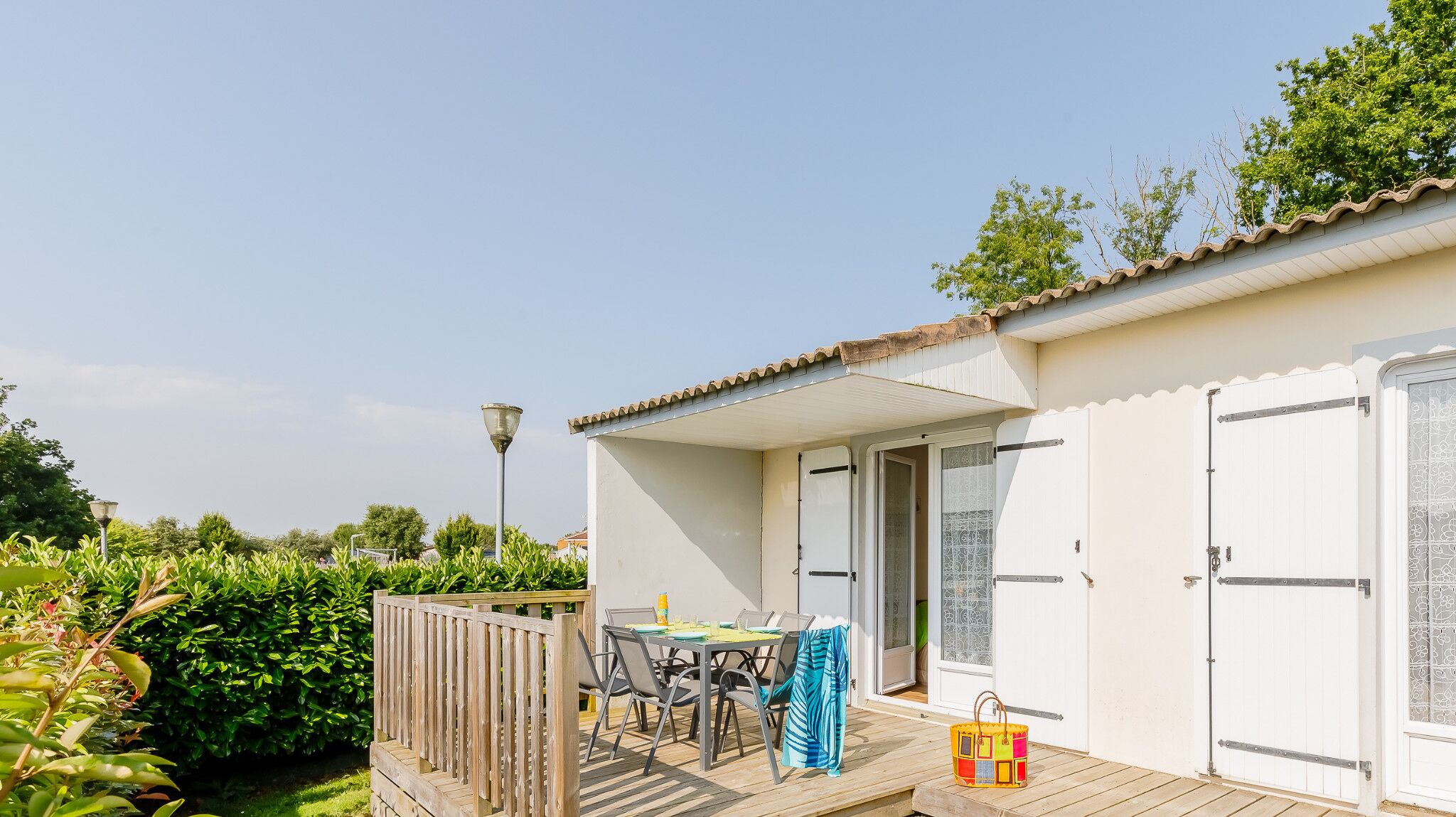 屋外ダイニングエリア