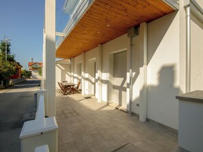 Outdoor dining - 80 Four-room apartment within walking distance of the sea (Bellaria-Igea Marina)