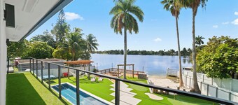 Luxury 8BR Home w/ Pool, Spa & Game Room Fun