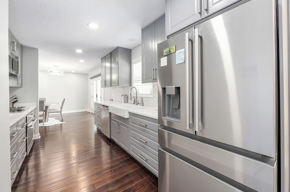 Microwave, oven, stovetop, dishwasher