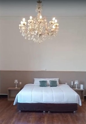 Presidential Suite, 1 King Bed, City View