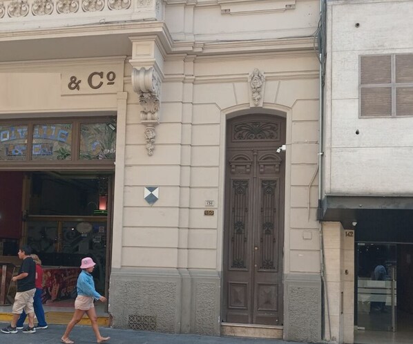 Fachada de la propiedad
