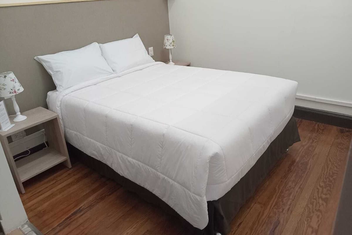 传统客房, 1 张双人床 | 高档床上用品、免费 WiFi、床单