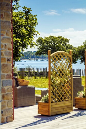 "Les Ecuries" A luxurious haven of peace overlooking the Gulf of Morbihan