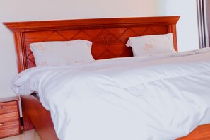 12 makuuhuonetta, silitysrauta/-lauta, Wi-Fi, vuodevaatteet