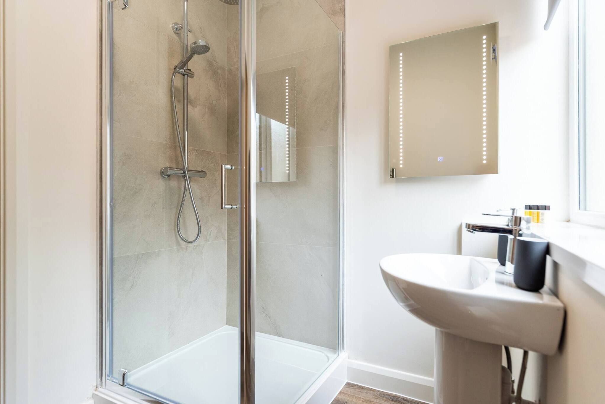 Studio | Kamar mandi | Tisu toilet