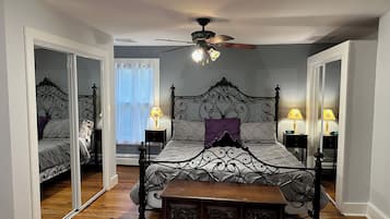 Deluxe Studio Suite | Free WiFi, bed sheets