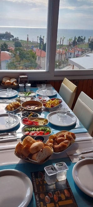Daily buffet breakfast for a fee - Magarsus Elit Hotel (Karatas)