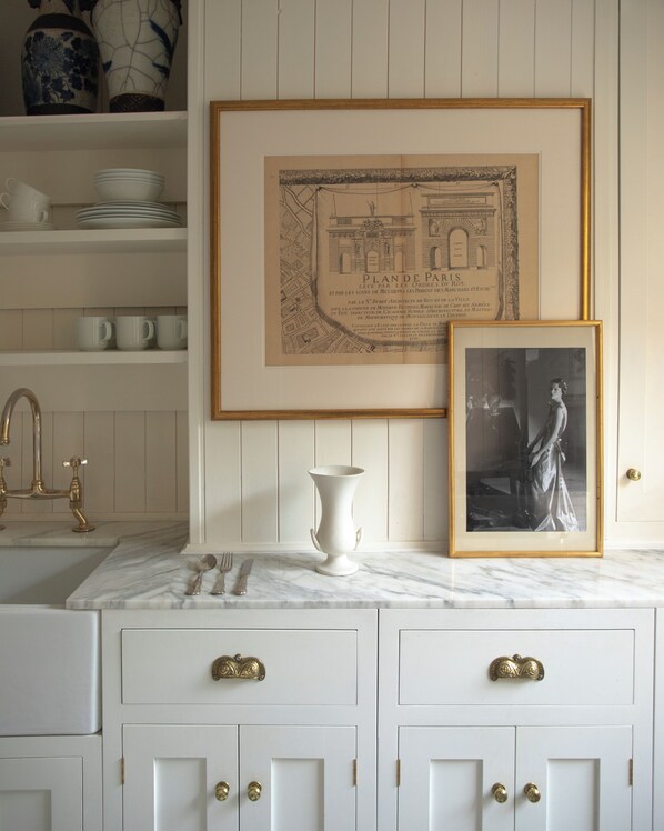 Interior - Chic Apartment in Central London's Core (London)