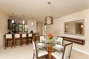 Dining - Breeze Private Residence - 3 Bedroom and Private Beach Club Included (Coco)