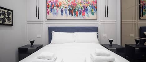 1 habitación, tabla de planchar con plancha, wifi gratis y ropa de cama