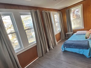 3 Schlafzimmer, Schreibtisch, Bügeleisen/Bügelbrett, kostenloses WLAN