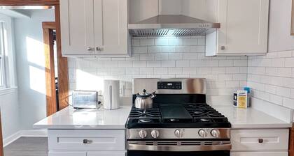 Amazing 3-bedrooms condo near Cambridge and Boston College with AC, Parking