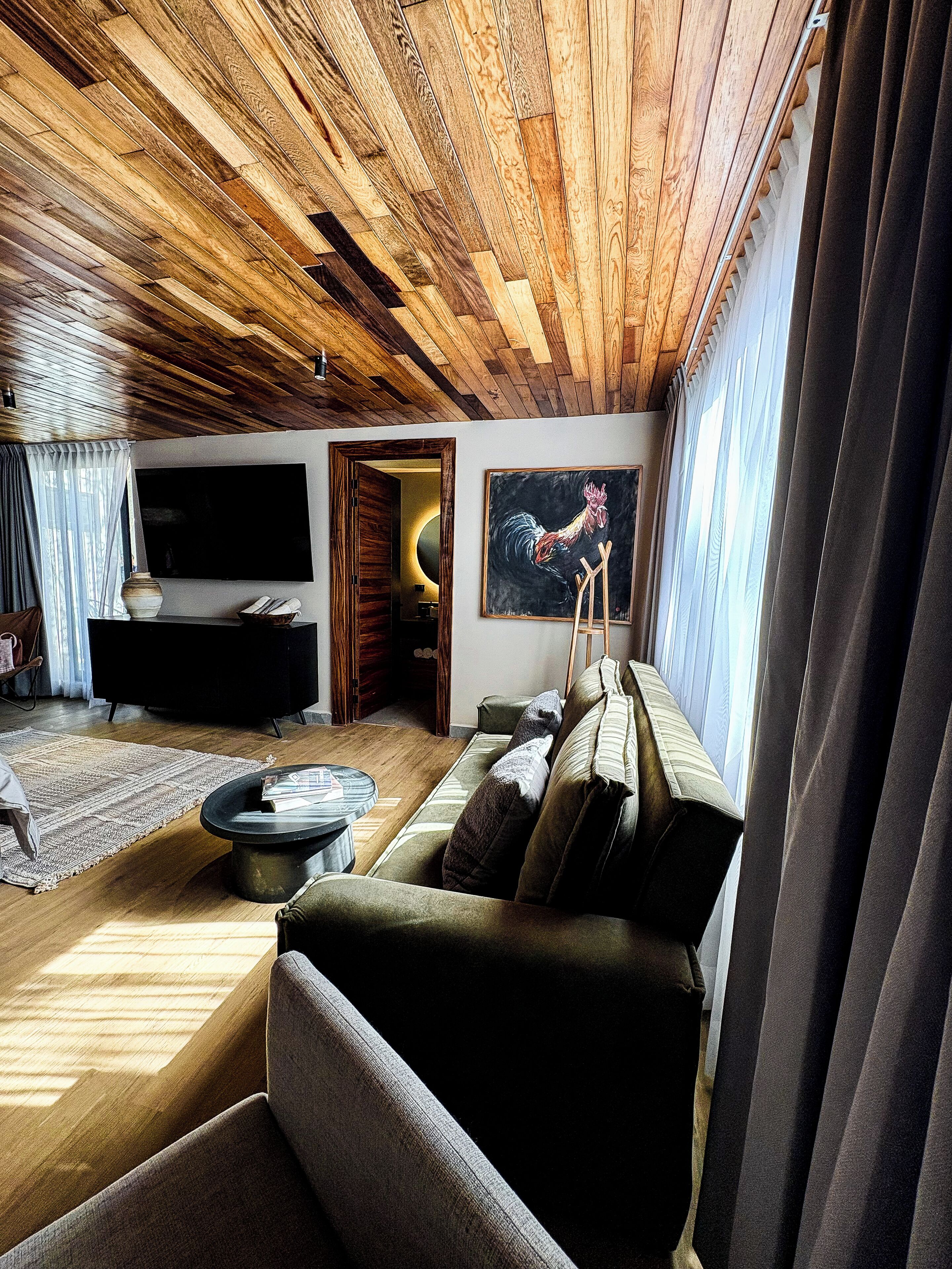 小型客房 | 客房内保险箱、免费 WiFi、床单