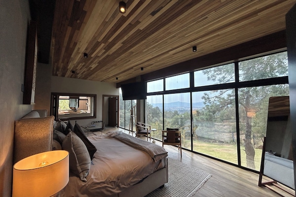 Caja de seguridad en la habitación, wifi gratis y ropa de cama